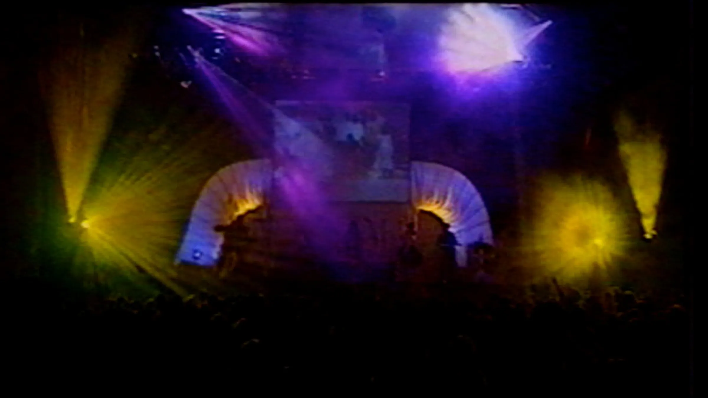 Lucky People Center på Vattenfestivalen Sergels Torg 1995